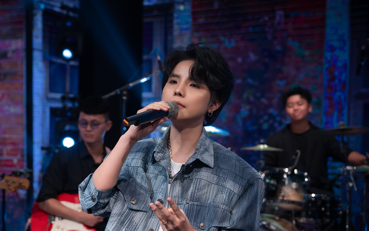 Vũ Cát Tường viết ca khúc Yêu xa nhưng không thể yêu xa được