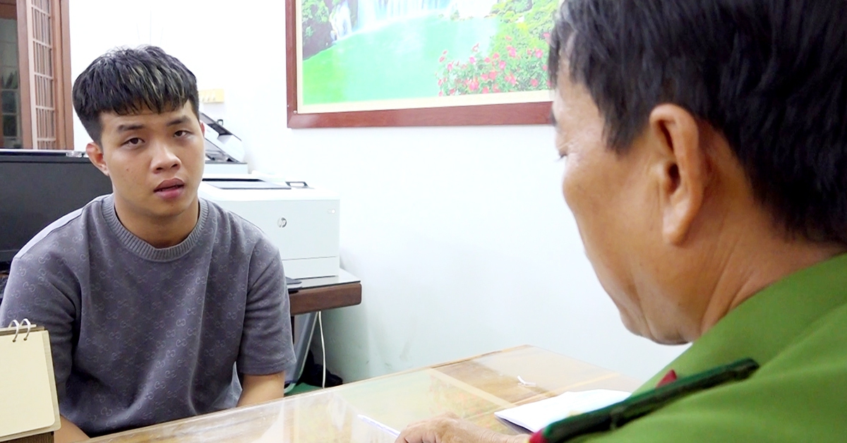 Thanh niên ra đầu thú sau gần 2 năm bỏ trốn vì đâm chết người trong đêm