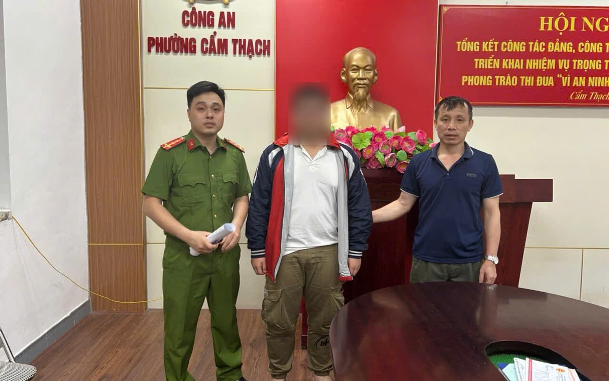 Một học sinh lớp 12 nhận điện thoại lừa ra khỏi nhà, yêu cầu gia đình chuyển 250 triệu