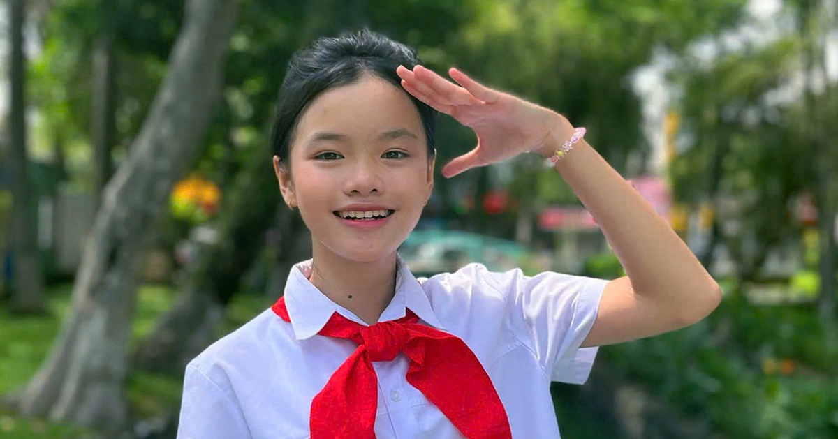 Tuổi học trò rực rỡ của đóa hoa đa sắc