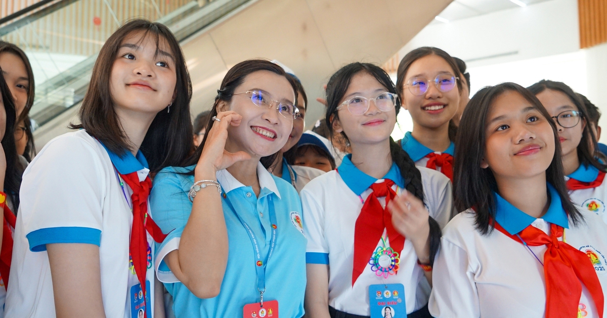 Học Sinh Lớp 6 'Đổi Mới' Viettel: Chatbot 'Cứu Tinh' Cho Việc Bồi Dưỡng Nhân Tài!