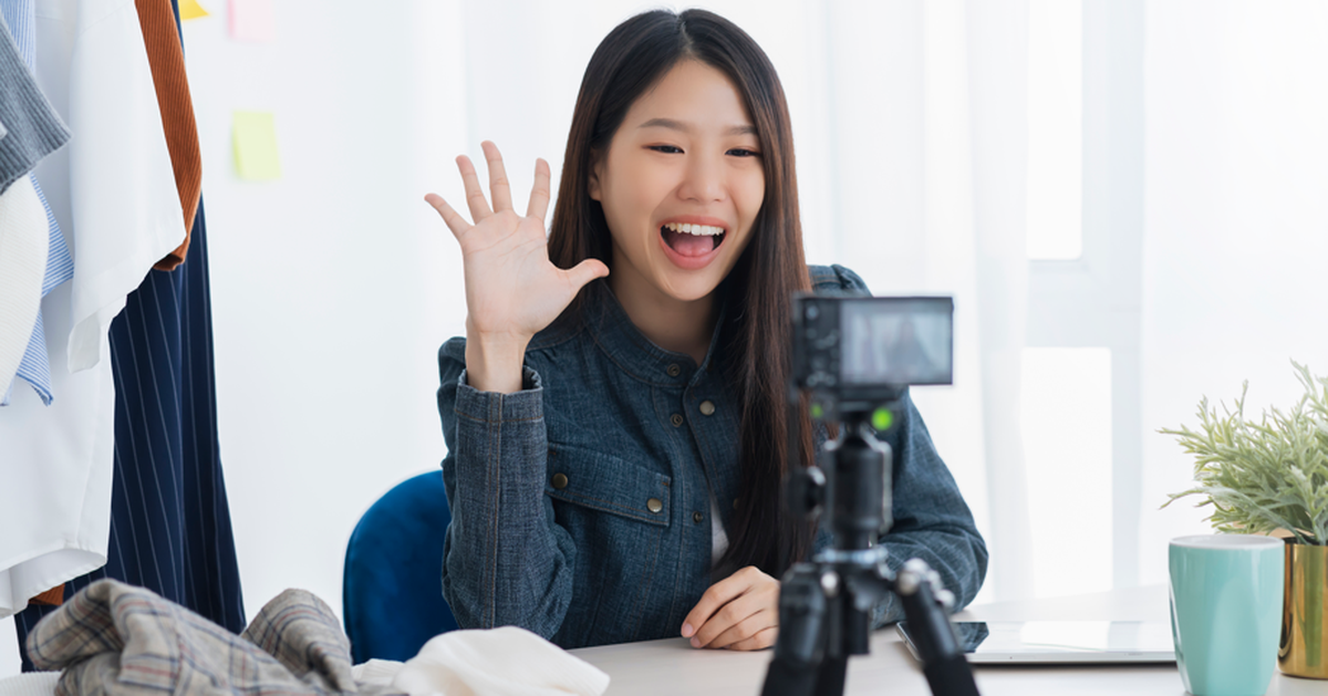 Xây kênh TikTok kể chuyện hậu thất nghiệp, nhận lời mời... đi làm - Tuổi Trẻ Online