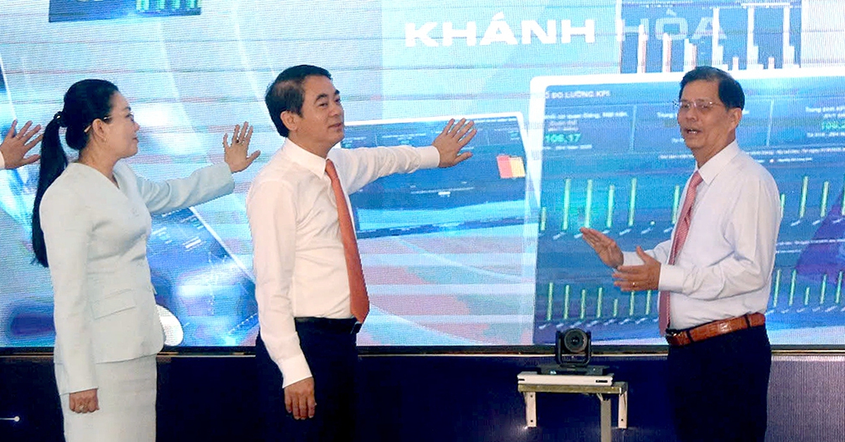 Chủ tịch tỉnh Khánh Hòa: Khách du lịch, doanh nghiệp phản ánh, Trung tâm IOC phải xử lý ngay