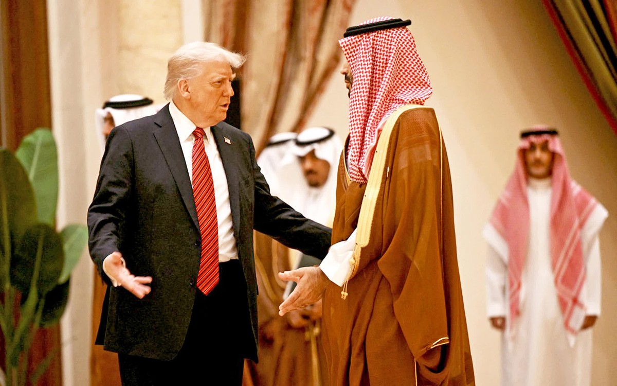 Ông Trump công du Trung Đông: Kinh doanh trước, ngoại giao sau