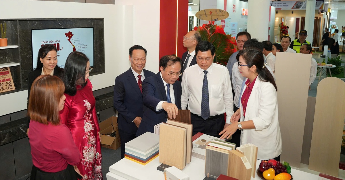 Hơn 900 gian hàng giới thiệu sản phẩm, công nghệ xanh và tiên tiến ngành xây dựng