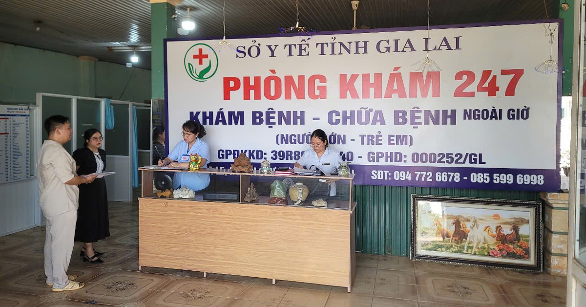 Xử lý 2 phòng khám không có bác sĩ từ phản ánh của bạn đọc Tuổi Trẻ