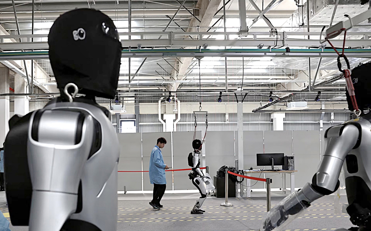 Robot hình người: Cơ hội hay thách thức?