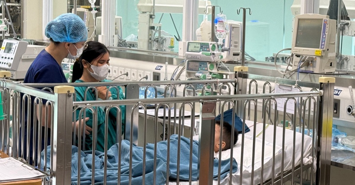 Cháu bé trong clip ‘nộp đủ tiền mới cấp cứu’ ở Nam Định được xuất viện