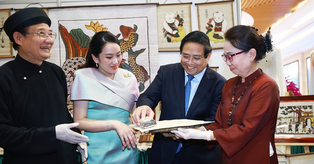Thủ tướng Thái Lan làm tranh dân gian Đông Hồ, thưởng trà Việt Nam