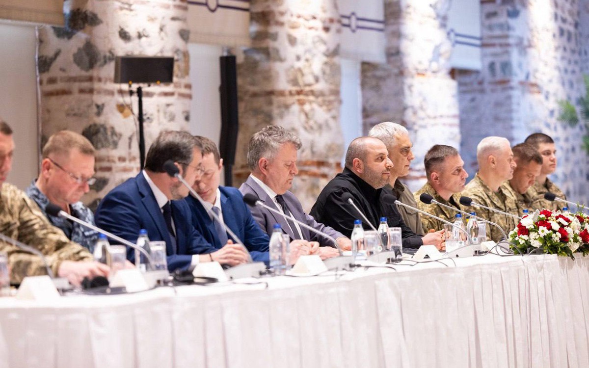 Sau 2 tiếng đàm phán, Ukraine tố Nga đưa yêu cầu từ bỏ lãnh thổ 'không thể chấp nhận'