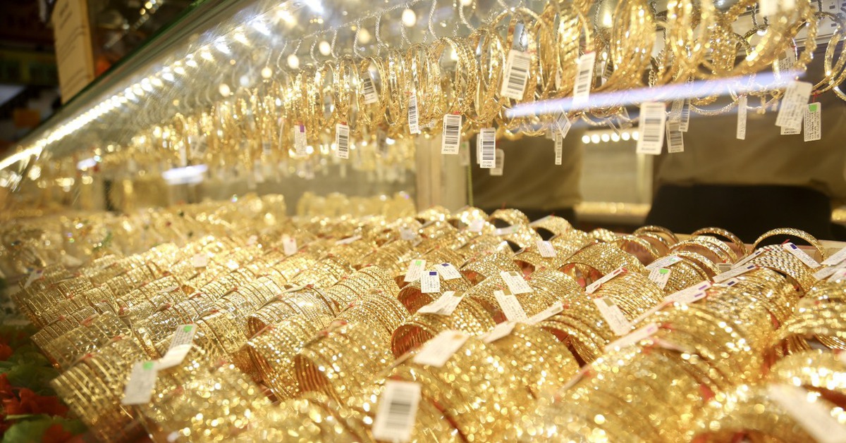 Cuối tuần, giá vàng trong nước neo cao