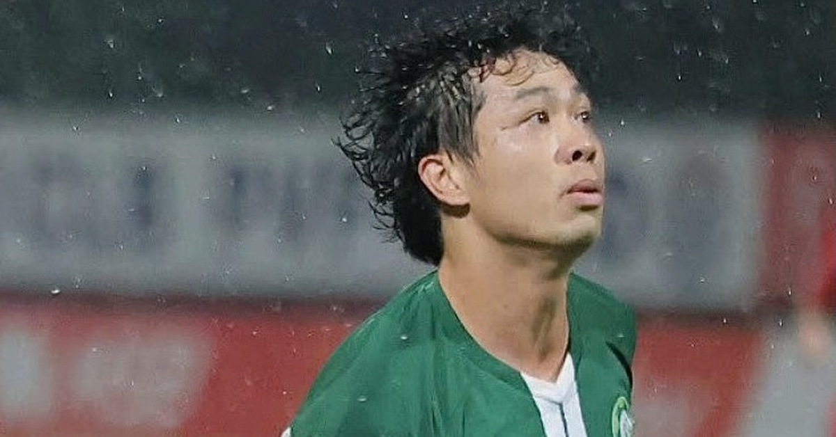 Công Phượng mờ nhạt trong ngày HLV Kim Sang Sik dự khán