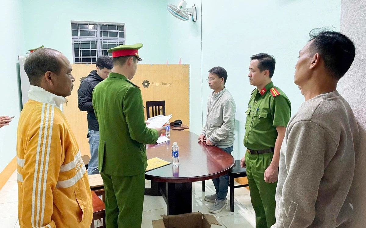 'Cây chổi vàng' quét, bài viết trên website tạp chí Môi trường và Đô thị 'không cánh mà bay'