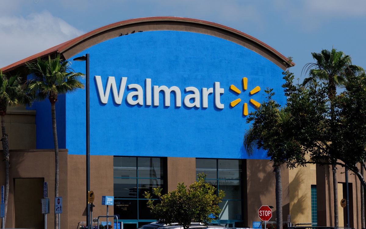 Ông Trump nổi giận, chỉ trích thẳng với nhà bán lẻ Walmart