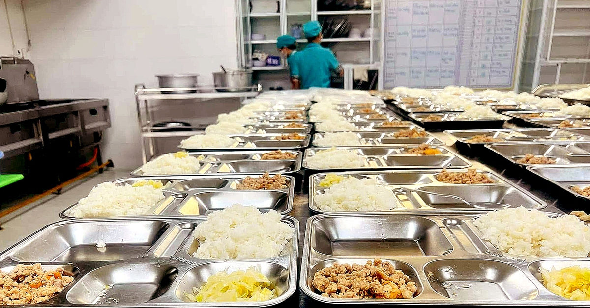 Chủ tịch Quảng Bình chỉ đạo khẩn vụ bữa ăn bán trú bị đánh thuế 2 lần
