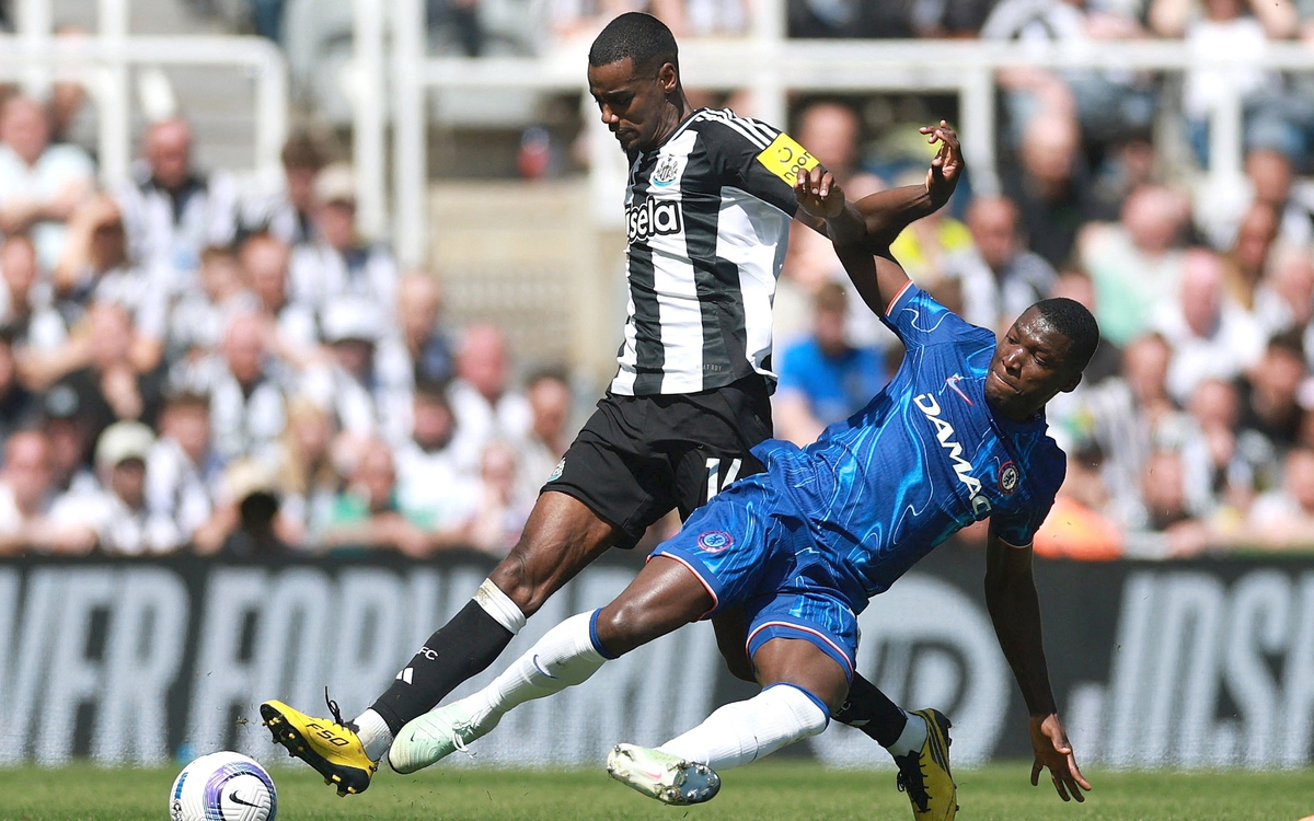 Trận đấu đổi đời của Newcastle