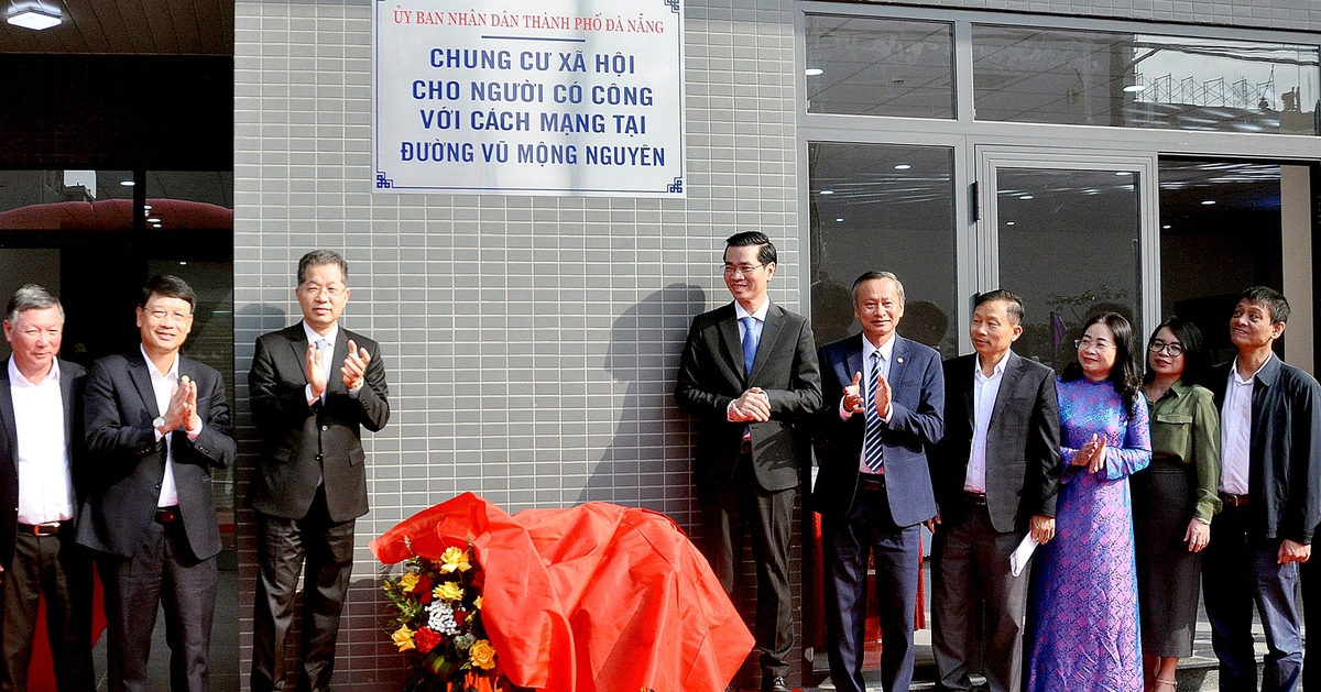 Cán bộ phải di chuyển chỗ ở do sắp xếp đơn vị hành chính được ưu tiên mua nhà ở xã hội