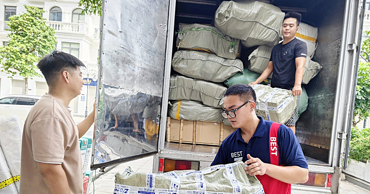 Mua hàng ngoại online: Người Việt mạnh tay chi tiền