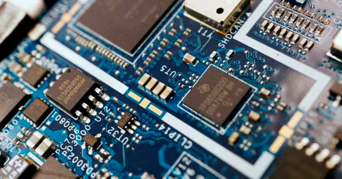 Trung Quốc nói Mỹ 'bắt nạt', cảnh báo hậu quả pháp lý về xuất khẩu chip