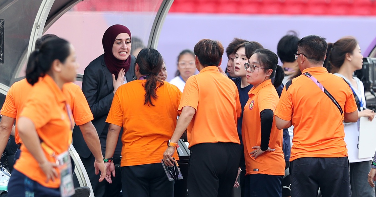 CLB nữ TP.HCM phản ứng đội bóng Trung Quốc không fair play