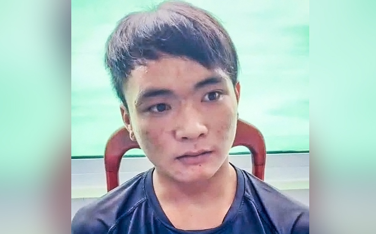 Cho bạn gái 15 triệu đồng rồi cùng nhau về quê sau khi đột nhập tiệm điện thoại trộm cắp