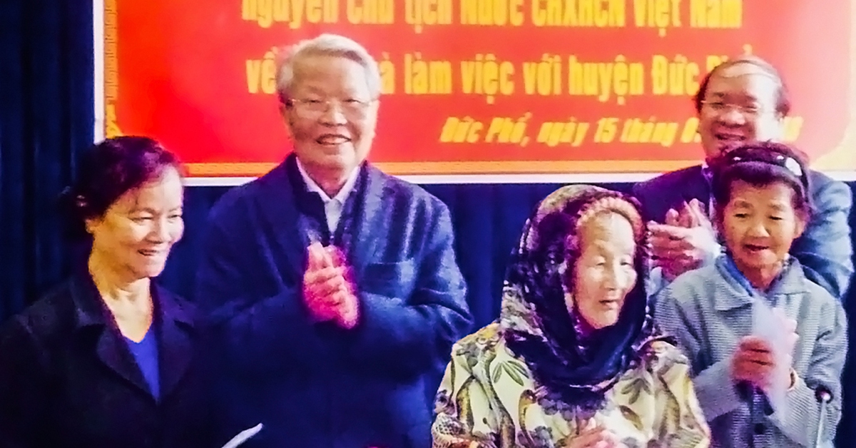 Nguyên Chủ tịch nước Trần Đức Lương gần gũi, giản dị trong mắt người dân quê nhà