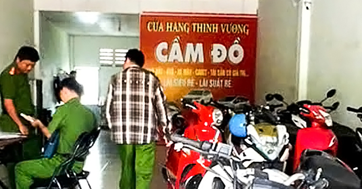 Phát hiện cơ sở cầm đồ 'chui' ở Phú Quốc tàng trữ dao, kiếm