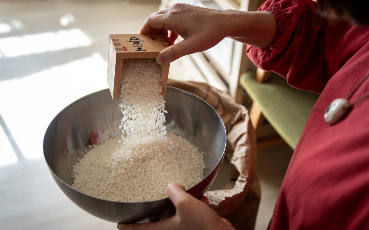 Nhật Bản mở kho gạo dự trữ để ngăn người dân mua gạo ngoại nhập