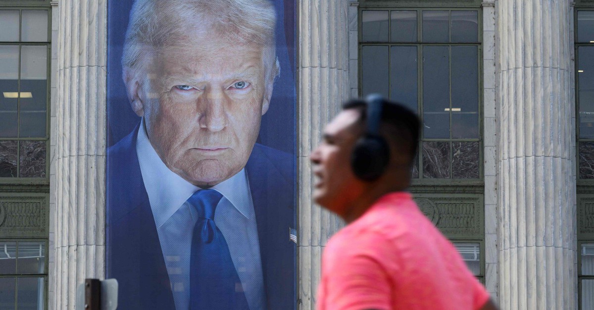 Việc treo hình ông Trump khổ lớn trước trụ sở Bộ Nông nghiệp Mỹ là có thật