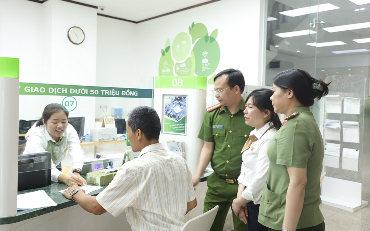Ngăn chặn kịp thời cặp vợ chồng chuyển 285 triệu cho nhóm lừa đảo