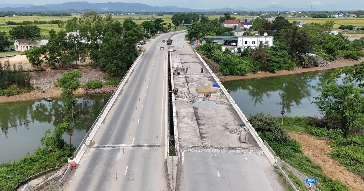 Đẩy nhanh sửa chữa cầu hư hỏng phải chèn ván gỗ trên quốc lộ 1