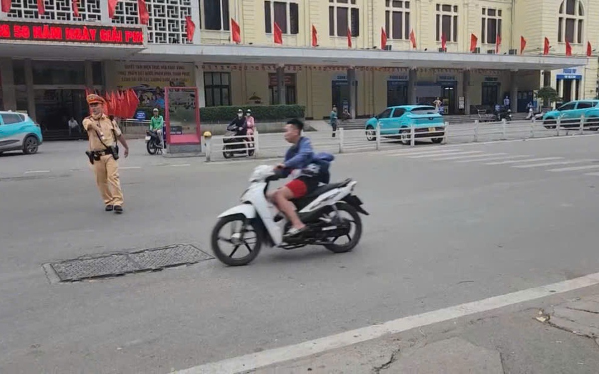 Bám theo đoàn xe ưu tiên rồi tông bị thương cảnh sát, nam tài xế bị khởi tố