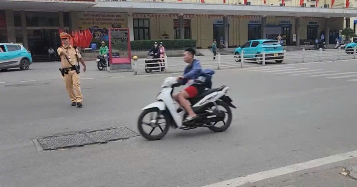 Bám theo đoàn xe ưu tiên rồi tông bị thương cảnh sát, nam tài xế bị khởi tố