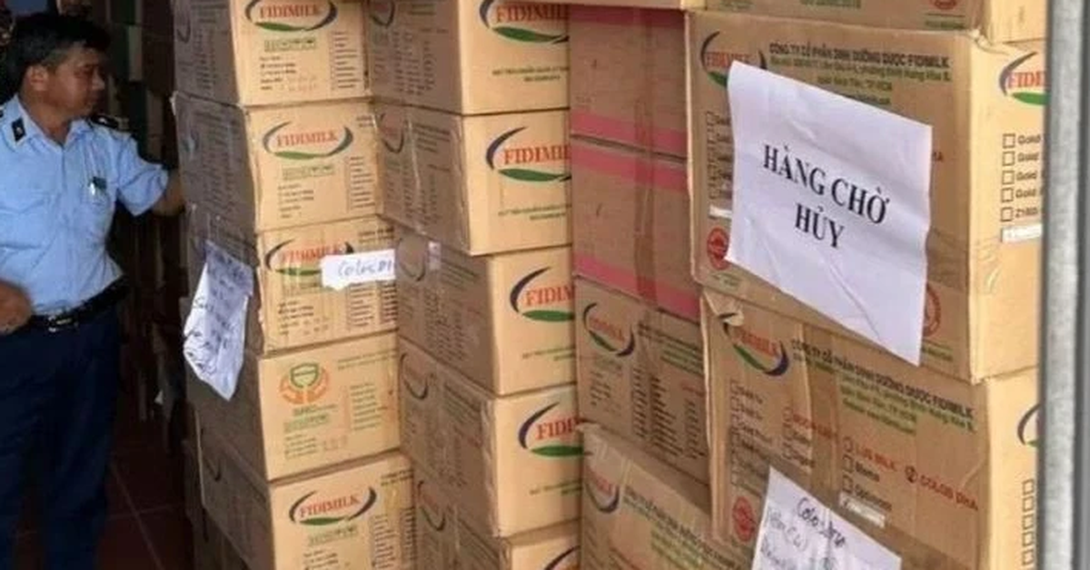 Long An thu giữ gần 25 tấn sữa bột nghi hàng giả ​