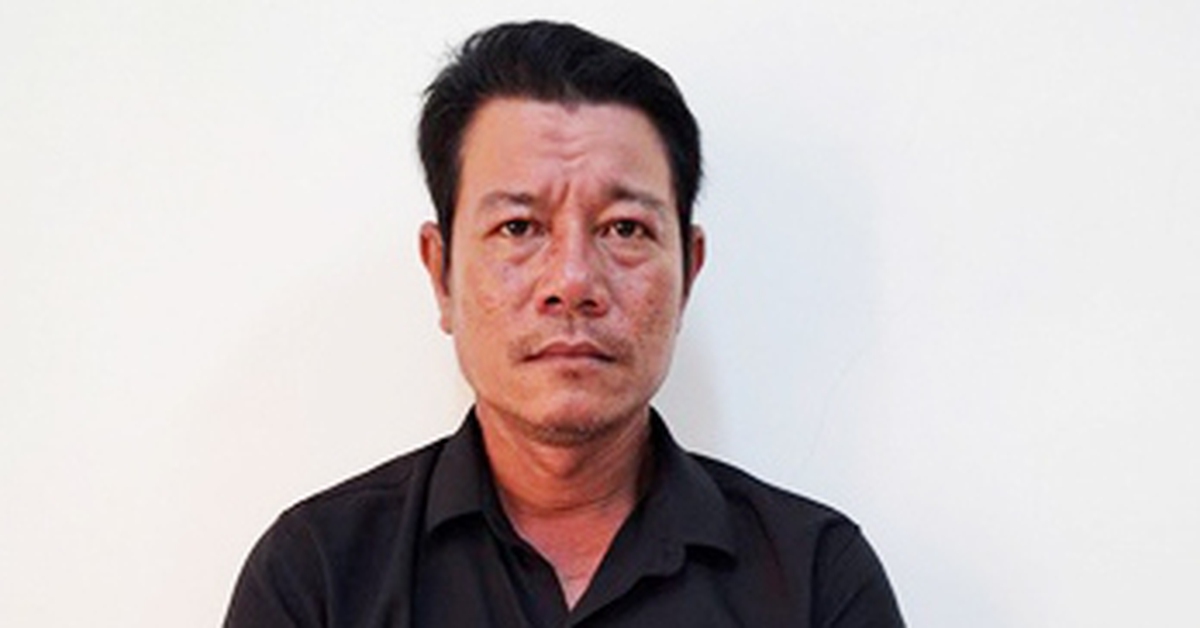 Bắt người dùng dao cắt giấy tấn công bạn gái