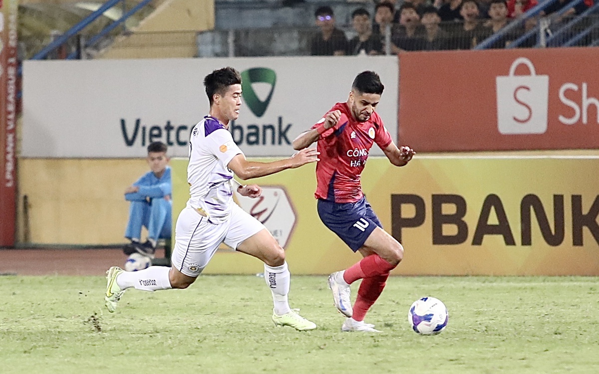 Công An Hà Nội đấu Hà Nội (hiệp 1): 0-0