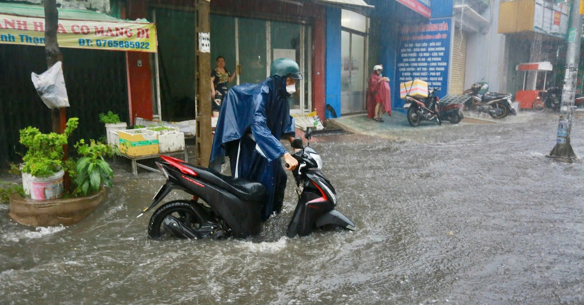 Thời tiết hôm nay 27-5: Miền Nam, miền Trung có mưa to