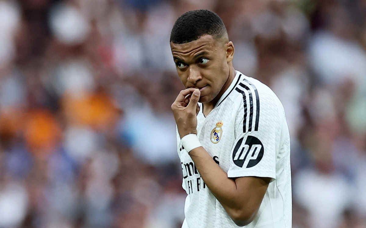 PSG lật ngược thế cờ trong cuộc chiến pháp lý với Mbappe