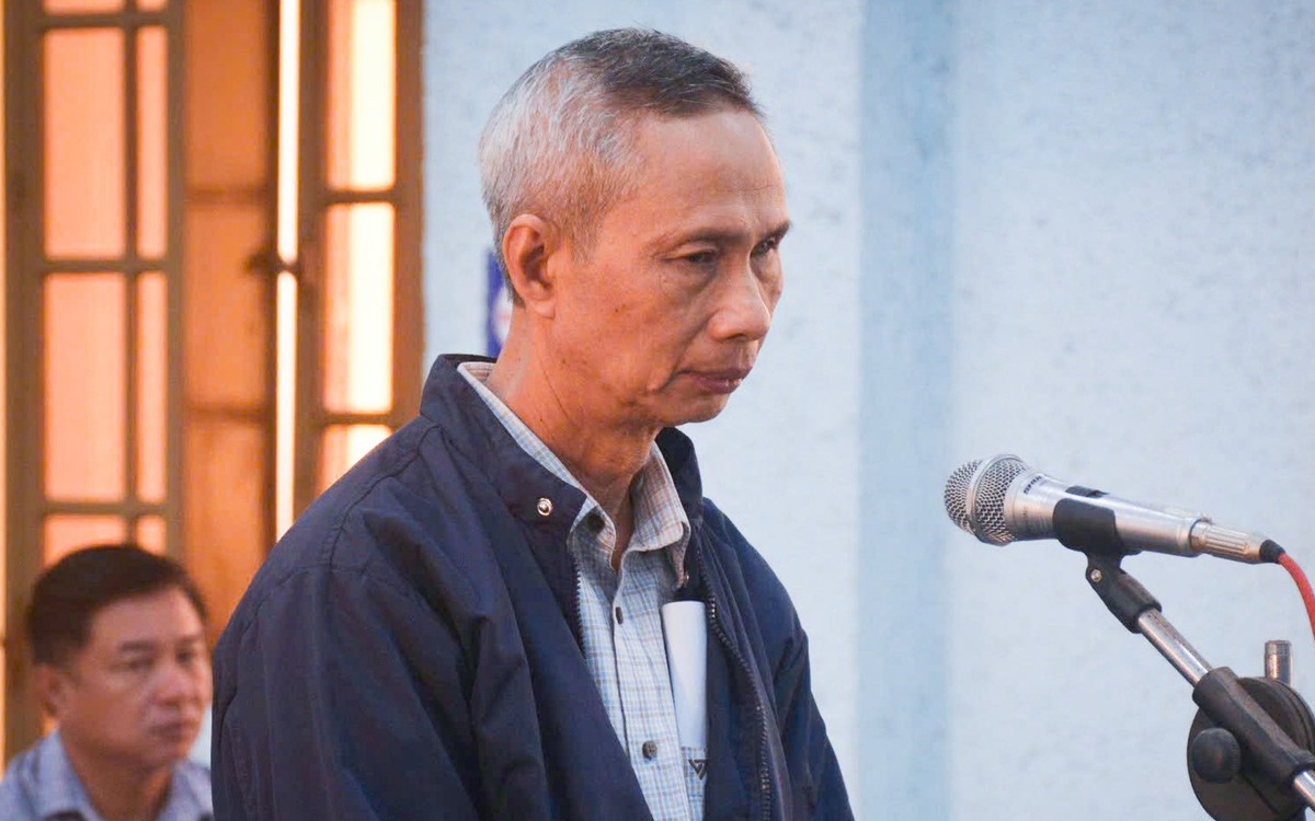 Trưởng đoàn kiểm tra thuế dọa nạt, vòi vĩnh doanh nghiệp 97 triệu đồng bị phạt 1 năm tù