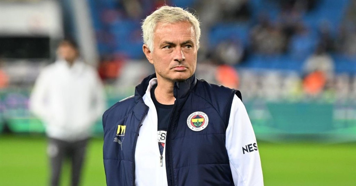 Bom tấn bóng đá: Mourinho 'tái lập' Fenerbahce, Man City tìm 'vua kiến tạo' thay De Bruyne!