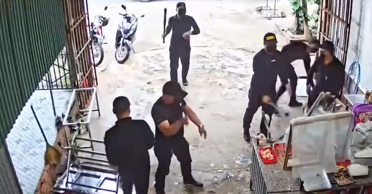 Vụ 7 người mặc đồ đen, bịt mặt đập phá quán phở ở Đắk Lắk: Do mâu thuẫn nợ nần