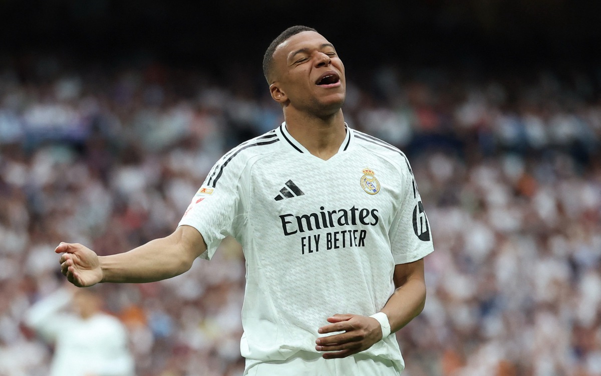 Hãy công bằng với Mbappe!