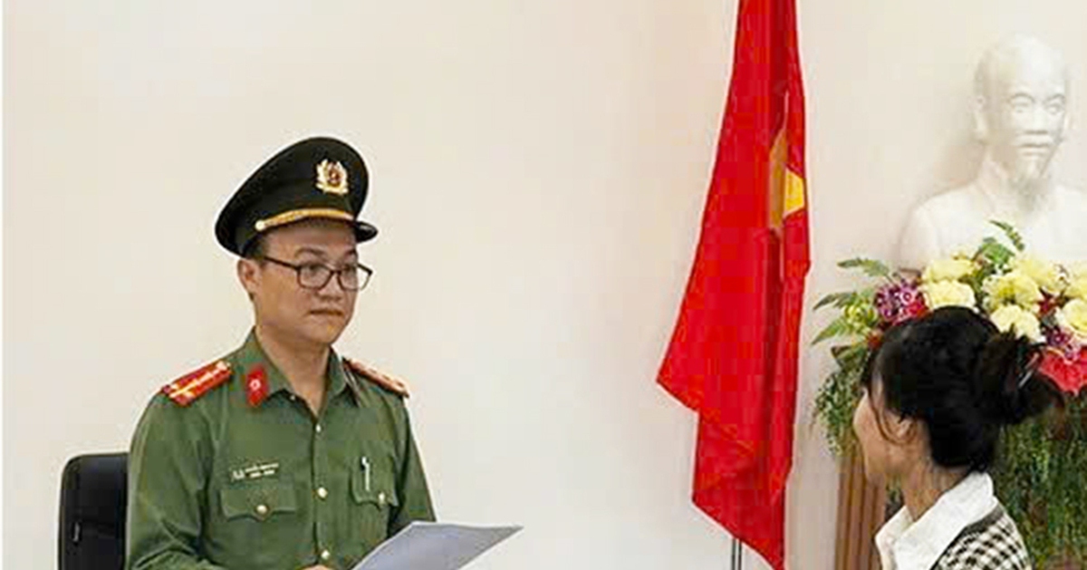 Khởi tố 3 người phụ nữ vận chuyển trái phép tiền tệ qua biên giới