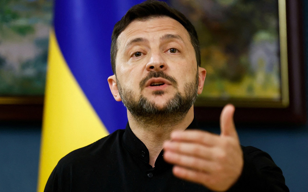 Ukraine tố Nga điều 50.000 quân đến gần biên giới