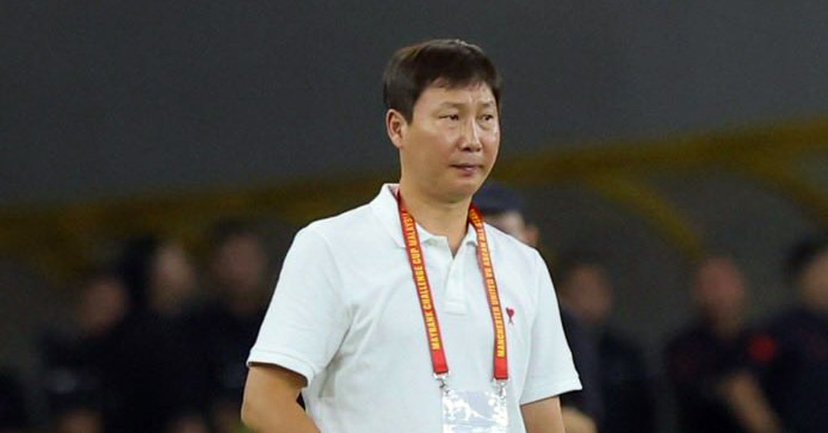 HLV Kim Sang Sik: 'Cầu thủ Đông Nam Á tự hào khi đối đầu và thắng Man United'
