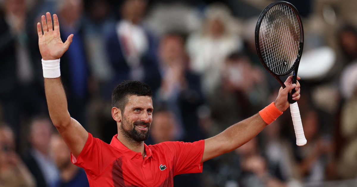 Djokovic thắng dễ, Medvedev bị loại sốc ở vòng 1 Roland Garros