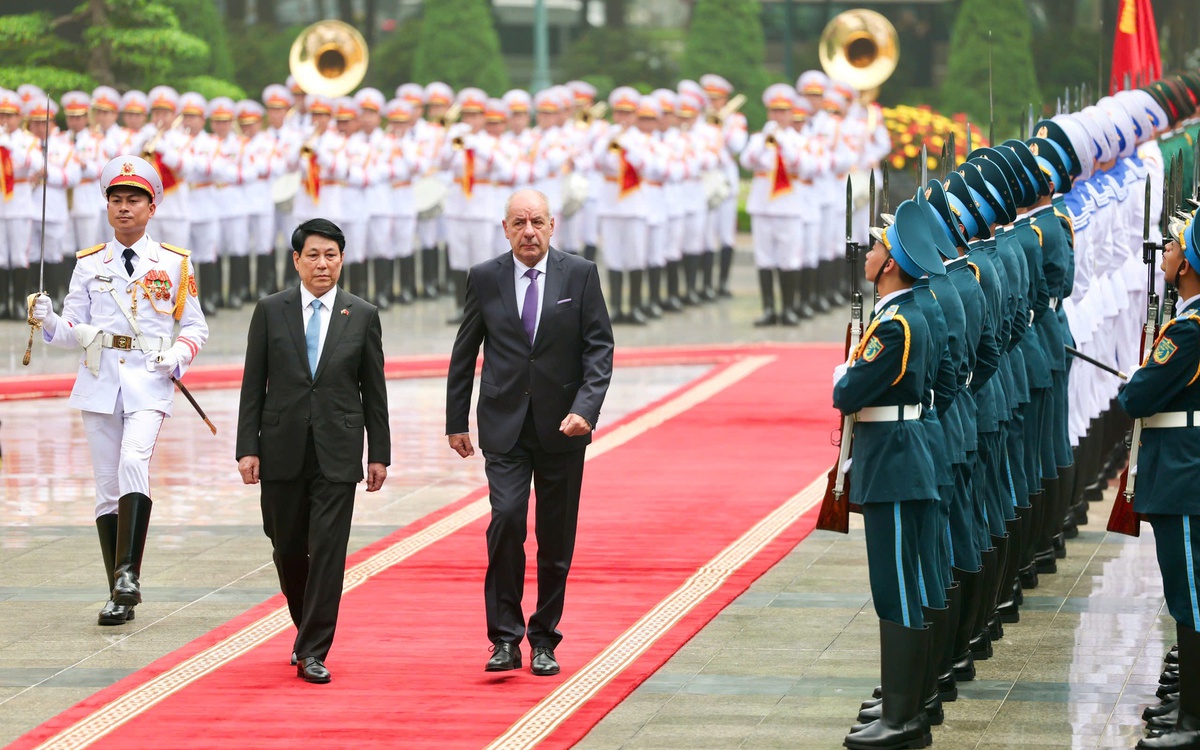 Chủ tịch nước Lương Cường chủ trì lễ đón, hội đàm với Tổng thống Hungary