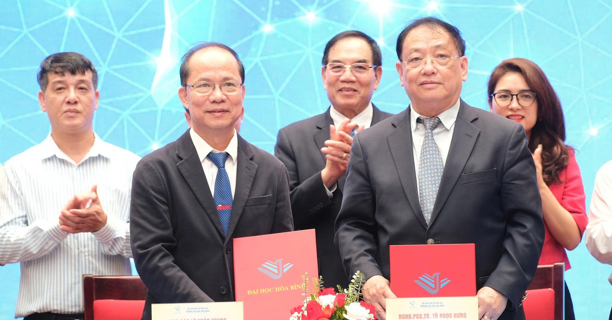 Báo Tuổi Trẻ và Trường đại học Hòa Bình ký kết hợp tác đào tạo