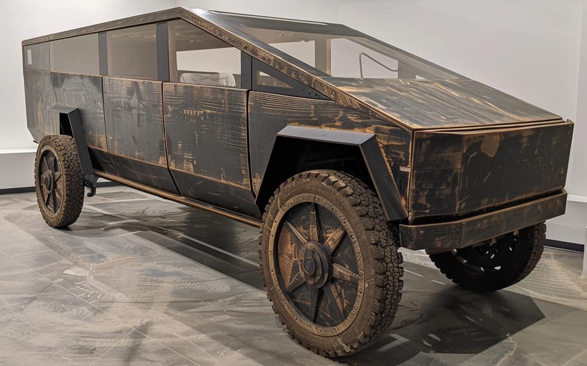 Bức ảnh về xe Tarantaika của Liên Xô là sản phẩm của AI