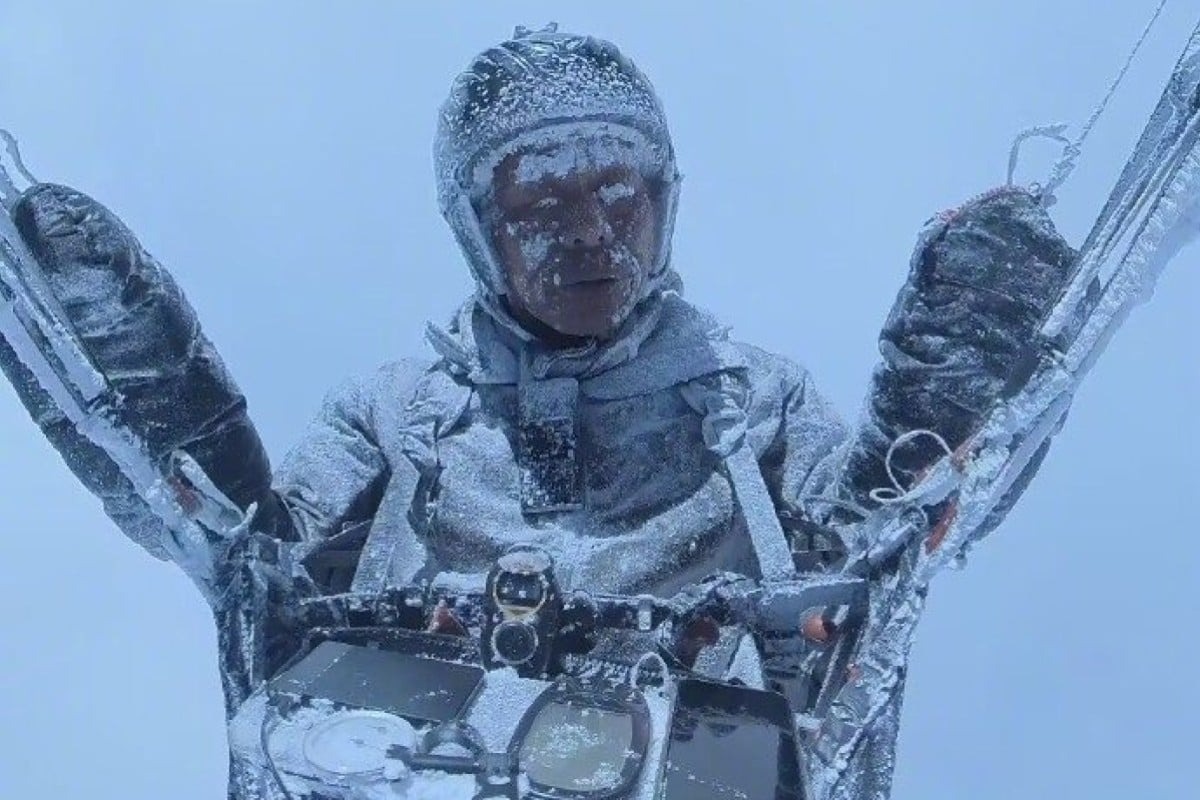 Người đàn ông sống sót thần kỳ ở độ cao 8.600m và -40 độ C trong hơn 1 giờ